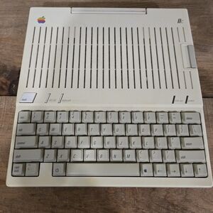 Apple IIc With Software And Documents (TESTED!!!)